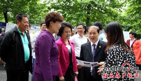 黃淮學(xué)院隆重舉行2015年畢業(yè)生就業(yè)雙向選擇洽談會(圖文)
