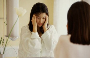 中風(fēng)的頭痛有何不同？中風(fēng)的11個(gè)征兆要牢記！