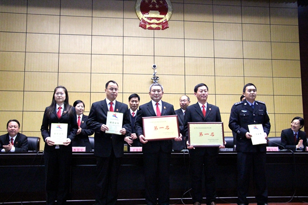 駐馬店召開全市法院院長(zhǎng)會(huì)議