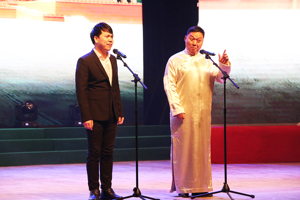 相聲《喜劇之王》 表演：王凱、劉蓓蕾