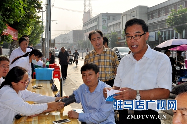 （圖一、副縣長侯杰親臨現(xiàn)場指導）.JPG