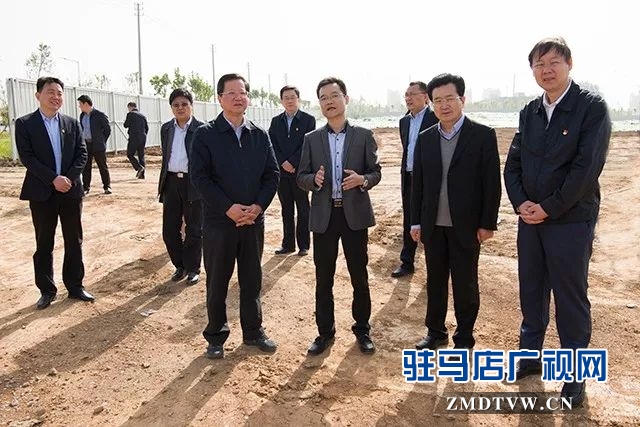 01省委常委、省紀(jì)委書記、省監(jiān)察委主任任正曉上蔡調(diào)研脫貧攻堅(jiān)工作.jpg