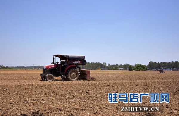 正陽縣永興鎮(zhèn)：400臺(tái)“鐵?！睋尫N忙