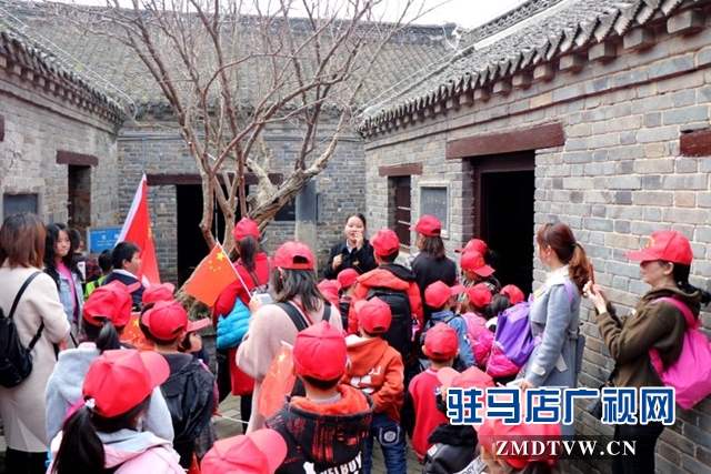 駐馬店本心國際藝術(shù)教育舉行紀(jì)念活動 緬懷革命先烈