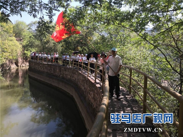 追尋紅色足跡，堅(jiān)定黨性初心