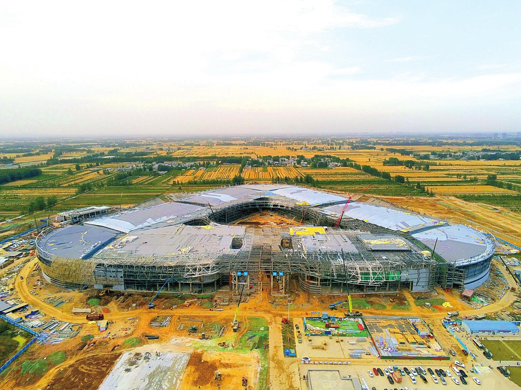 國際會展中心項目建設科學施工緊鑼密鼓