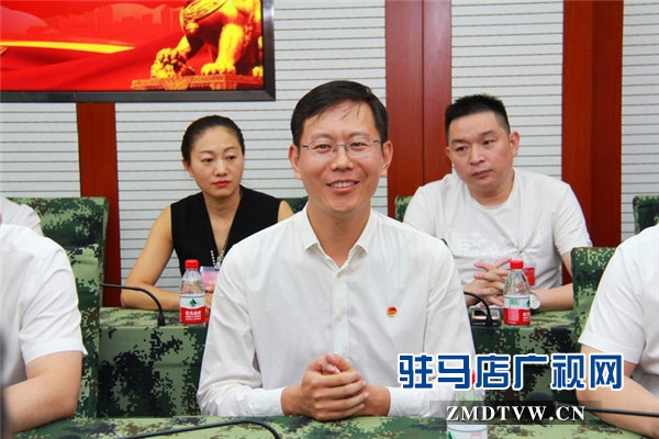 駐馬店市企業(yè)擁軍優(yōu)屬協(xié)會會長、青商會會長、鵬宇集團(tuán)創(chuàng)始人總裁朱新紅率隊開展八一建軍節(jié)慰問活動