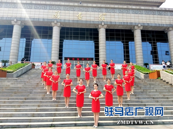 第二十二屆中國(guó)農(nóng)產(chǎn)品加工投洽會(huì)政務(wù)講解員換裝亮相