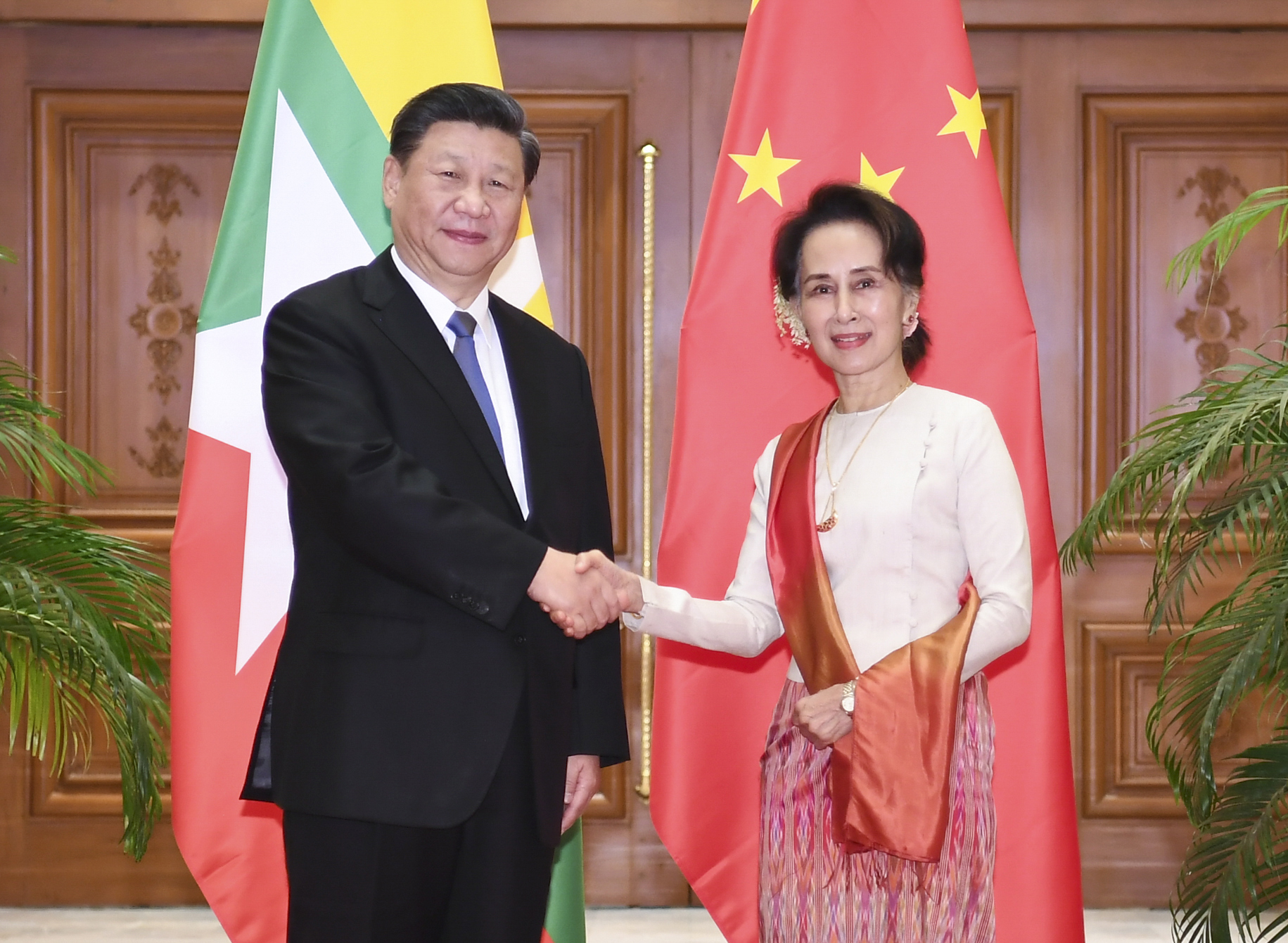 習(xí)近平同緬甸國務(wù)資政會(huì)談