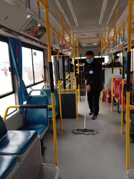 疫情防控：駐馬店公交車日消毒兩次，駕駛員佩戴口罩