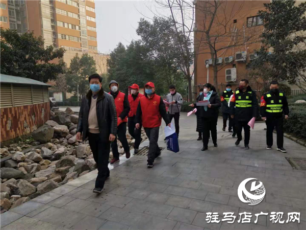 黨旗飄揚，黨徽閃亮