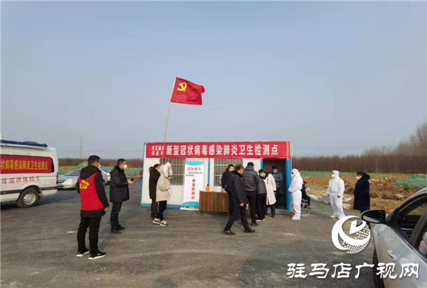 黨旗飄揚，黨徽閃亮