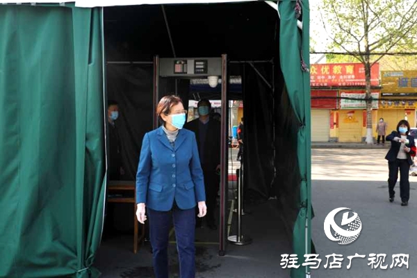 駐馬店市初三年紀(jì)學(xué)生返校開(kāi)學(xué)