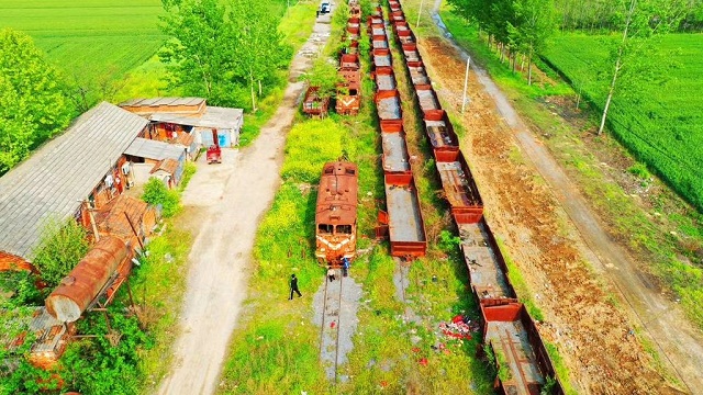 ?？康能囌尽昴峡h老君廟火車站，這里曾經(jīng)是一處重要的車站，人流量、貨運(yùn)量都非常大。