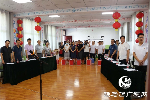 泌陽縣教師進(jìn)修學(xué)校舉辦迎七一“頌黨恩、跟黨走”朗誦會(huì)
