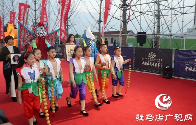 梁祝故里、宿鴨湖畔 農(nóng)民電影節(jié)上眾星走紅毯
