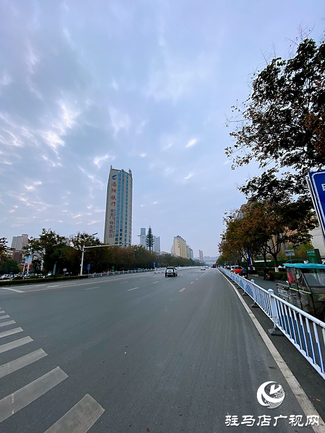 單雙號(hào)限行第一天 限行區(qū)域內(nèi)車少路況好