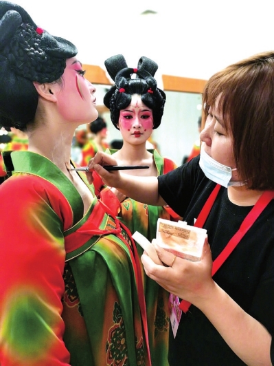 為啥河南春晚的《唐宮夜宴》能出圈？