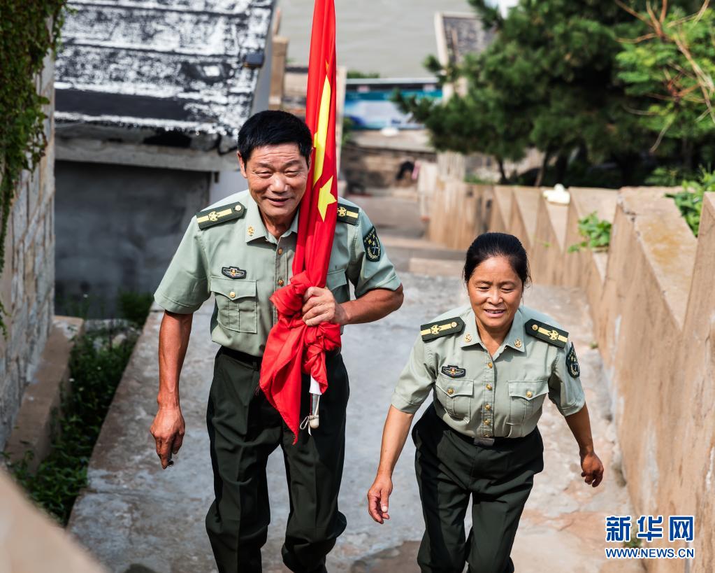 奮斗百年路 啟航新征程·數(shù)風(fēng)流人物丨王繼才、王仕花夫婦：守島就是守國