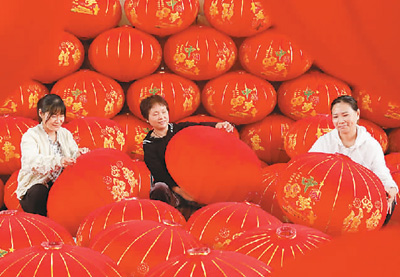 “到處可見的‘中國(guó)紅’，是最美的色彩”