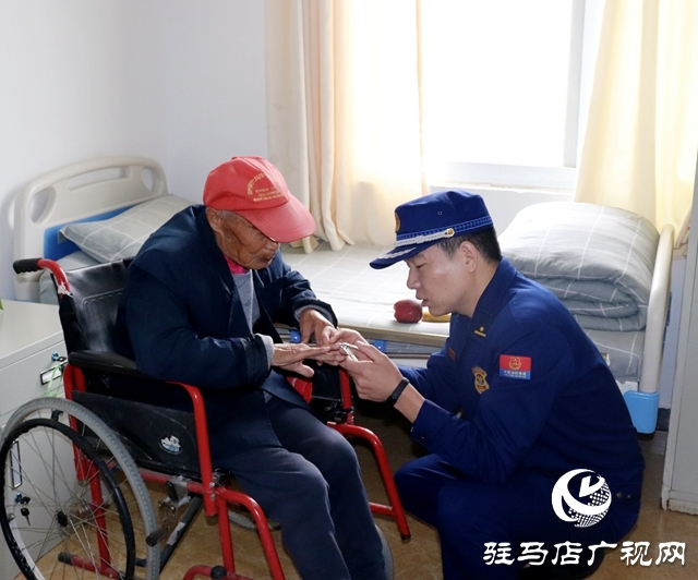 泌陽(yáng)縣消防救援大隊(duì)開展敬老愛老活動(dòng)
