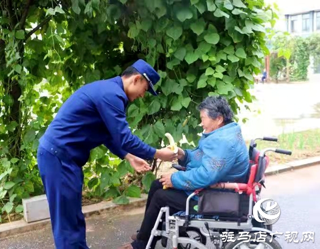 泌陽(yáng)縣消防救援大隊(duì)開展敬老愛老活動(dòng)