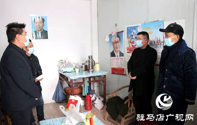 駐馬店廣播電視臺(tái)攜手愛心企業(yè)到幫扶村慰問走訪