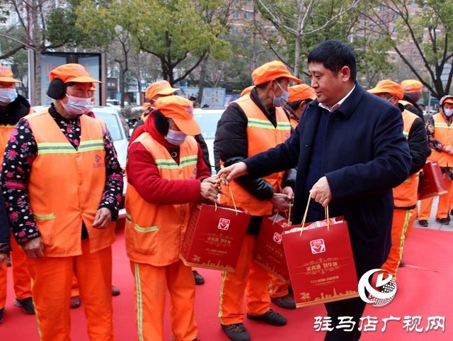 情暖元宵節(jié) 愛心企業(yè)關愛慰問環(huán)衛(wèi)工人