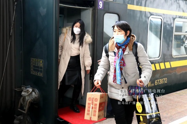 剛剛！記者在駐馬店站、駐馬店西站拍下這樣一幕…