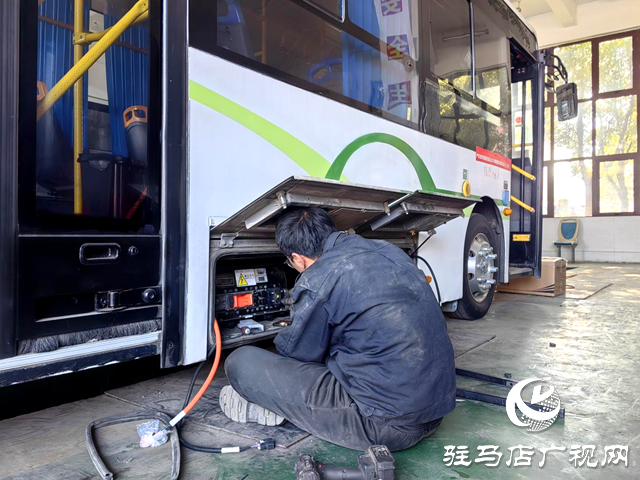 寒潮來(lái)襲 駐馬店市公交公司全力保障市民溫暖出行