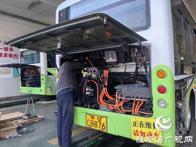 寒潮來(lái)襲 駐馬店市公交公司全力保障市民溫暖出行