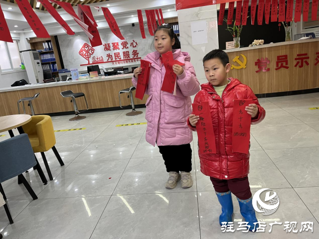 駐馬店市西園街道文化路社區(qū)開展“鬧元宵，猜燈謎”有獎活動