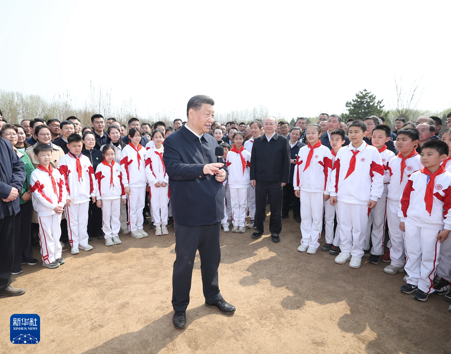 習近平在參加首都義務植樹活動時強調(diào) 全民植樹增綠 共建美麗中國