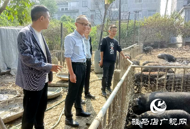 河南牧業(yè)經(jīng)濟學(xué)院調(diào)研組到新蔡縣調(diào)研