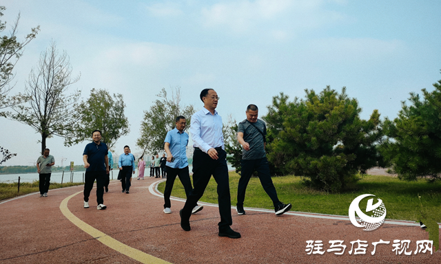 新蔡縣政協(xié)機關(guān)舉行“活力機關(guān) 快樂奔跑”健步走活動
