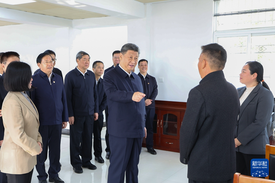 習(xí)近平在湖北考察時強調(diào) 鼓足干勁奮發(fā)進(jìn)取 久久為功善作善成 奮力譜寫中國式現(xiàn)代化湖北篇章