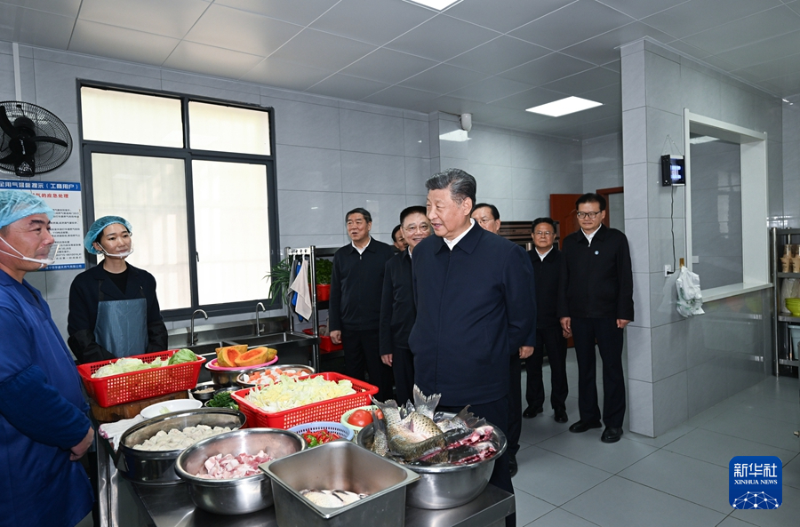 習(xí)近平在湖北考察時強調(diào) 鼓足干勁奮發(fā)進(jìn)取 久久為功善作善成 奮力譜寫中國式現(xiàn)代化湖北篇章