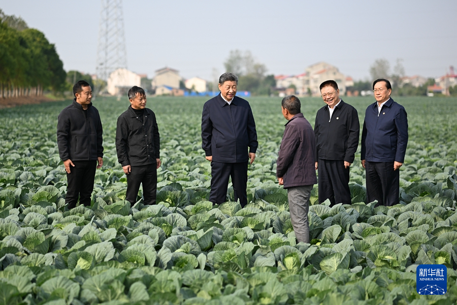 習(xí)近平在湖北考察時強調(diào) 鼓足干勁奮發(fā)進(jìn)取 久久為功善作善成 奮力譜寫中國式現(xiàn)代化湖北篇章