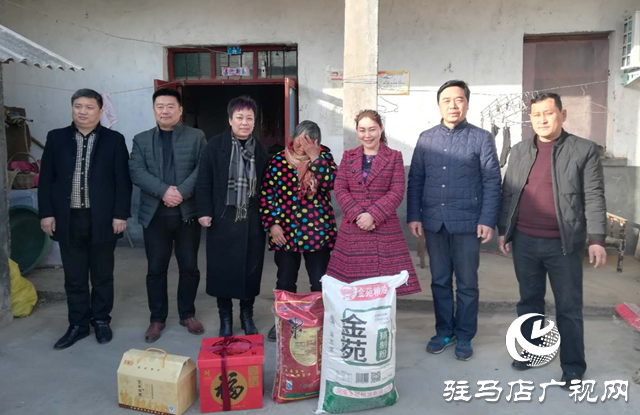 閆妮：堅(jiān)韌創(chuàng)業(yè)成就人生  暖心助人回饋社會(huì)