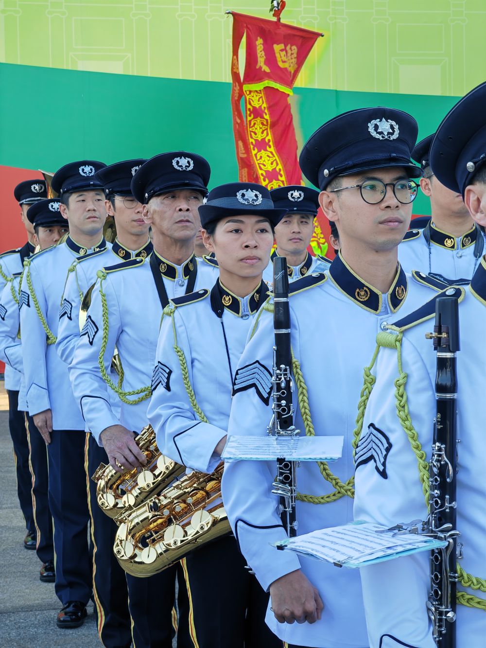 高清大圖丨習(xí)近平抵達(dá)澳門(mén)受到熱烈歡迎