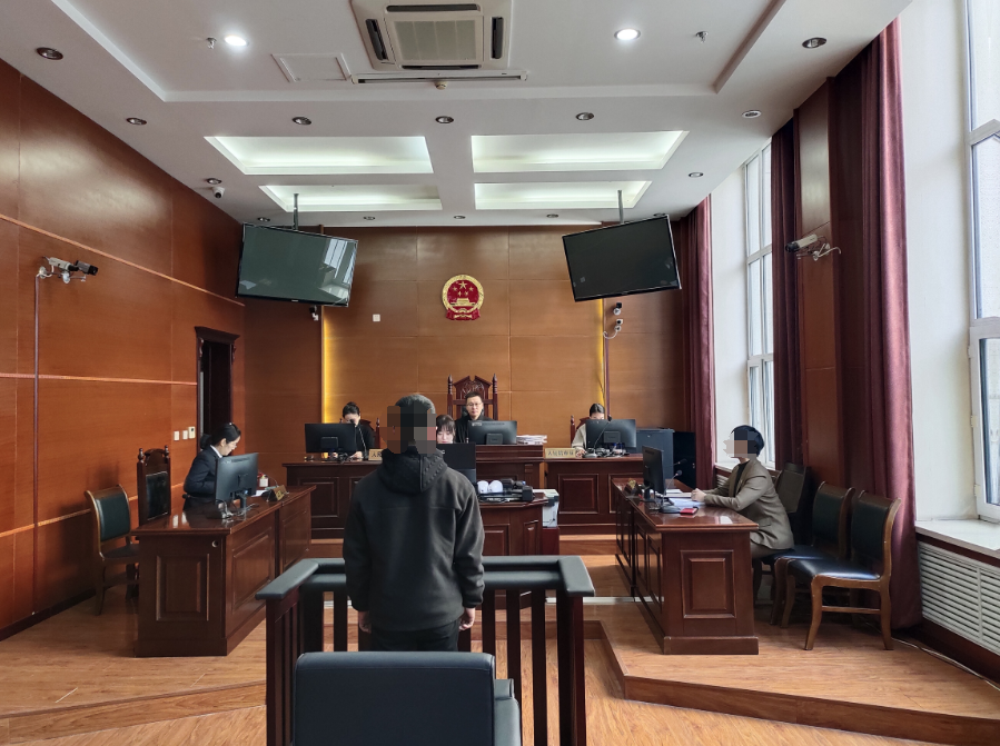 利用職務(wù)便利收集倒賣學生個人信息，3人獲刑