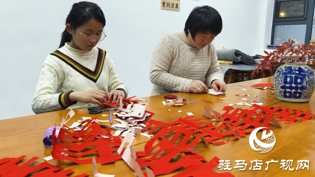 泌陽縣文聯(lián)舉辦2025年剪紙公益課堂，傳承非遺文化