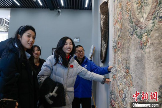 “跟著賽事去旅行”：冰壺運動員開啟非遺探秘之旅 感受西寧千年文脈