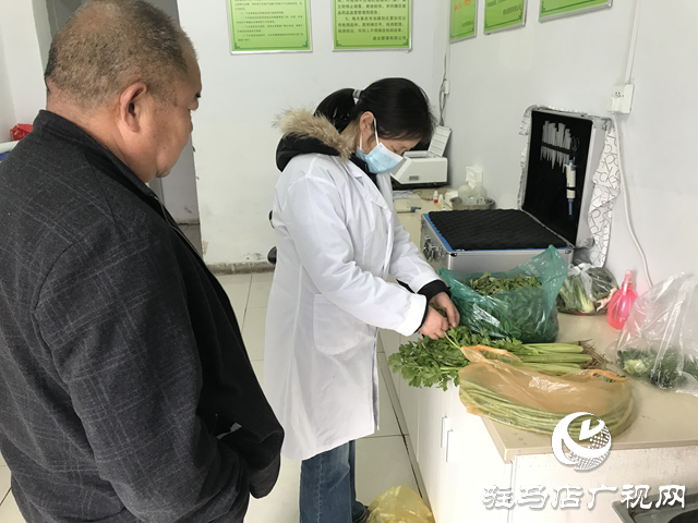 駐馬店市市場監(jiān)管局經(jīng)濟開發(fā)區(qū)分局開展食品安全“百姓點檢日”活動