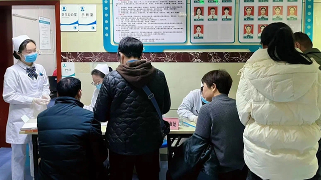 送醫(yī)送暖，共筑肝膽健康防線——駐馬店市中醫(yī)院開展愛肝日義診活動