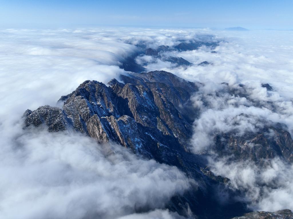 “世界雙遺產(chǎn)”黃山為主要景點輪流“放假”