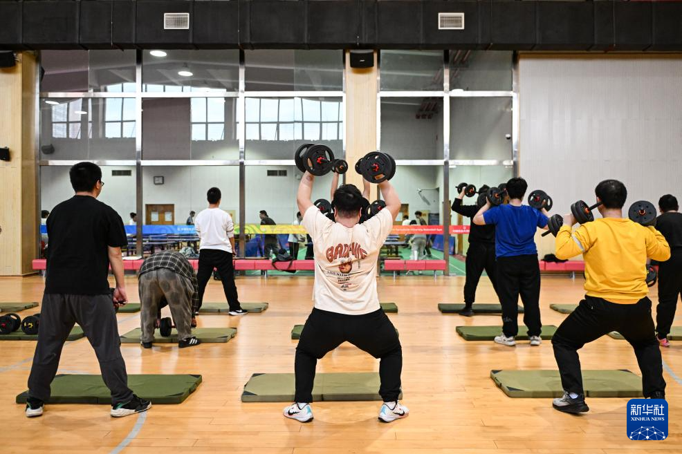 一所大學(xué)的“體重管理術(shù)”