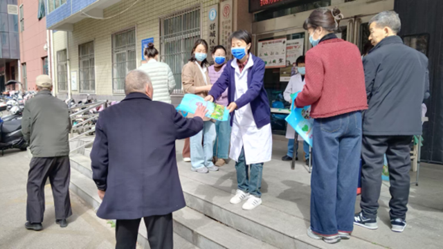 人民社區(qū)衛(wèi)生服務中心開展世界防治結(jié)核病日義診活動