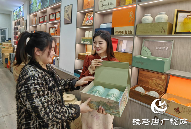 從大學(xué)生到創(chuàng)業(yè)者 90后張桂葉讓信陽毛尖香飄駐馬店