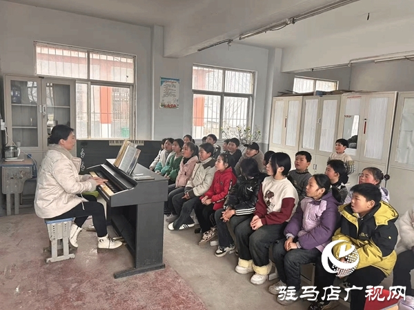 駐馬店職業(yè)技術學院教師教育學院開展美育浸潤下鄉(xiāng)支教活動